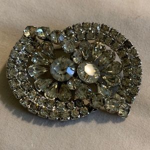 Vintage clear rhinestone brooch 2 1/2 inches